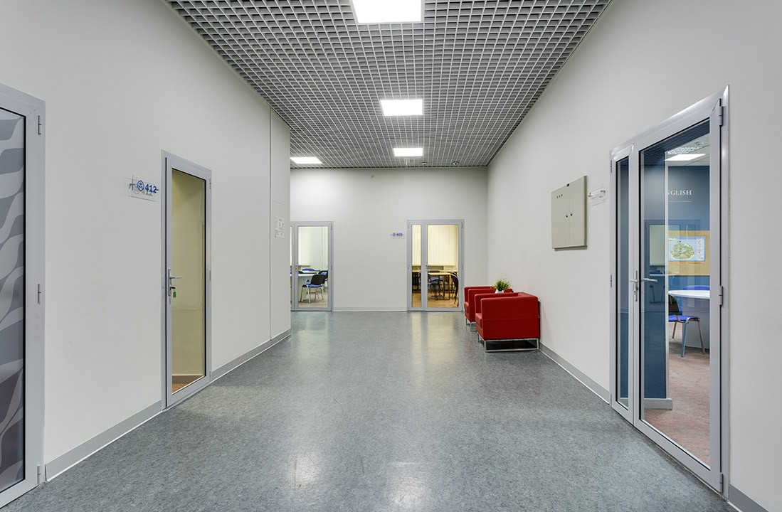 Фото тур Московской международной академии