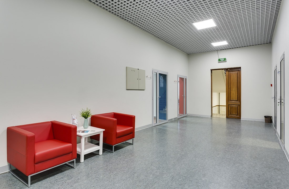 Фото тур Московской международной академии